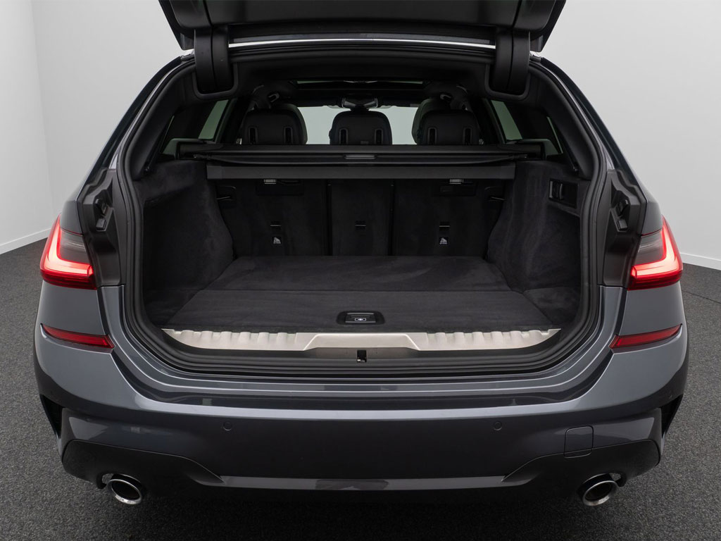 BMW-330d xDrive Touring-BMW 330d xDrive Touring-14