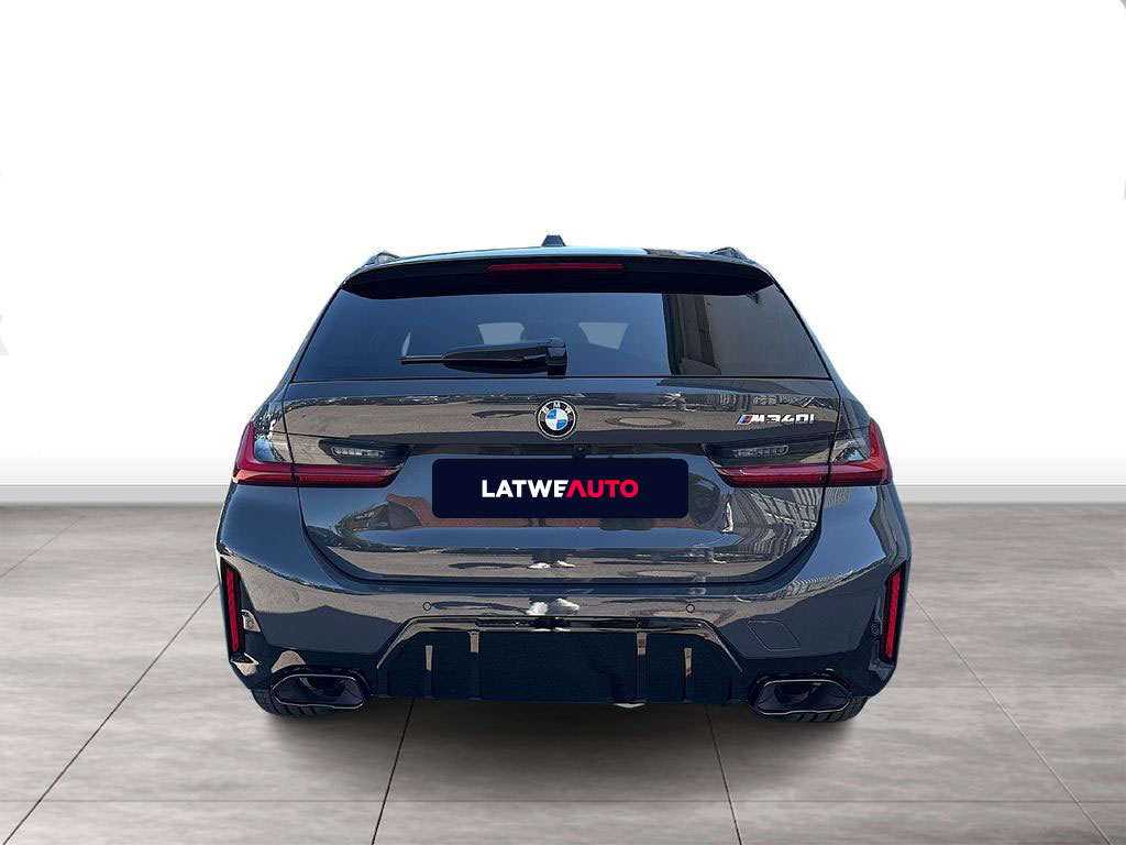 BMW-M340i xDrive Touring-BMW M340i xDrive Touring-4