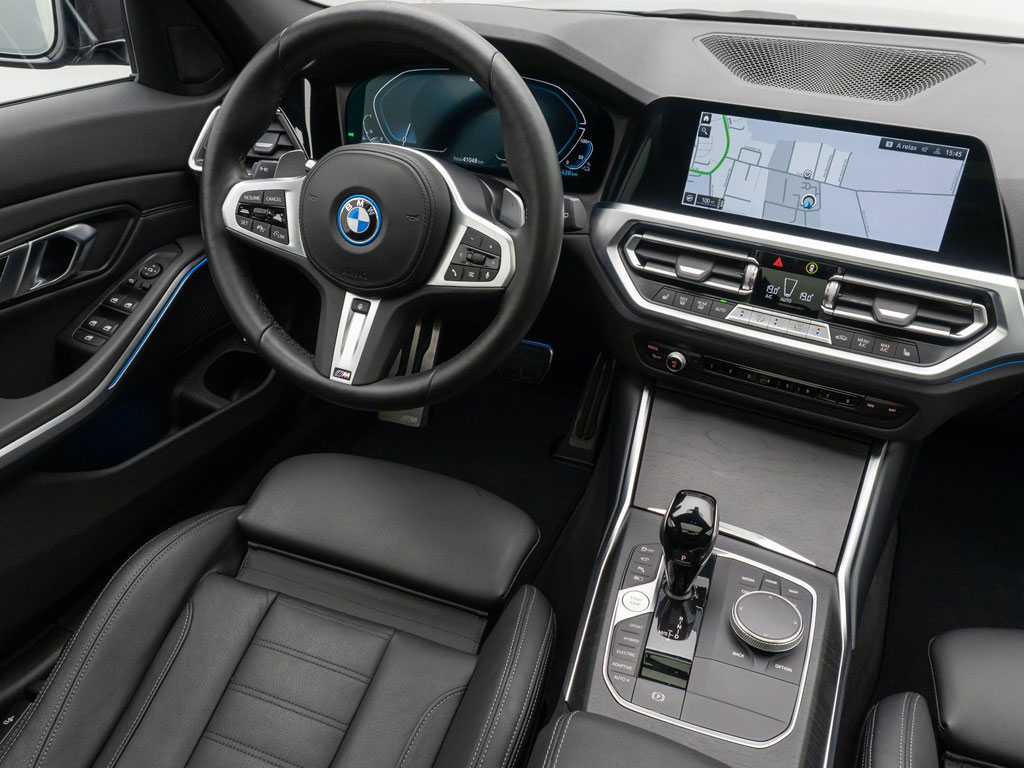 BMW-330d xDrive Touring-BMW 330d xDrive Touring-8