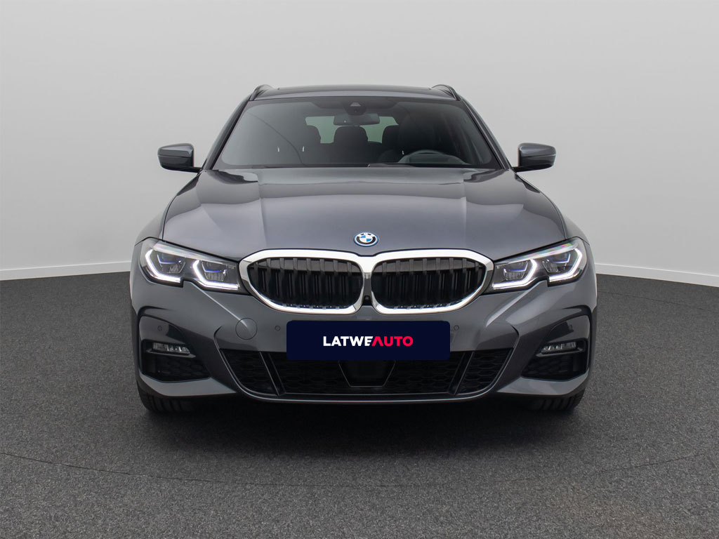 BMW-330d xDrive Touring-BMW 330d xDrive Touring-3