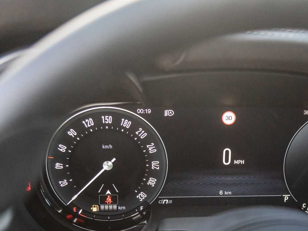 Alfa Romeo-Stellvio Quadrifoglio 2.9 V6 520 KM-Alfa Romeo Stellvio Quadrifoglio 2.9 V6 520 KM-9