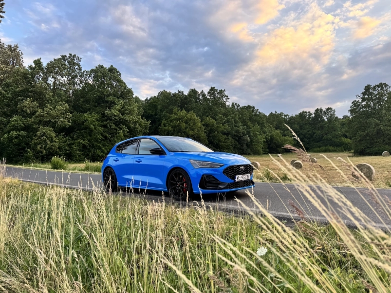 Ford Focus ST: Ostatni taniec z diabłem w zaskakująco wygodnych butach